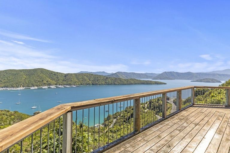Photo of property in 5 Cooks Ridge, Waikawa, Picton, 7281