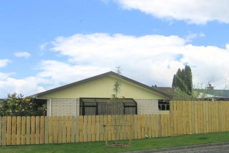 Photo of property in 4 Hillstone Avenue, Gate Pa, Tauranga, 3112
