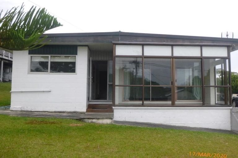 Photo of property in 1/9 Parrs Cross Road, Henderson, Auckland, 0612