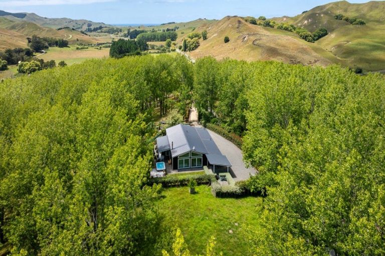 Photo of property in The Trading Post, 900 Waimarama Road, Waimarama, Havelock North, 4294