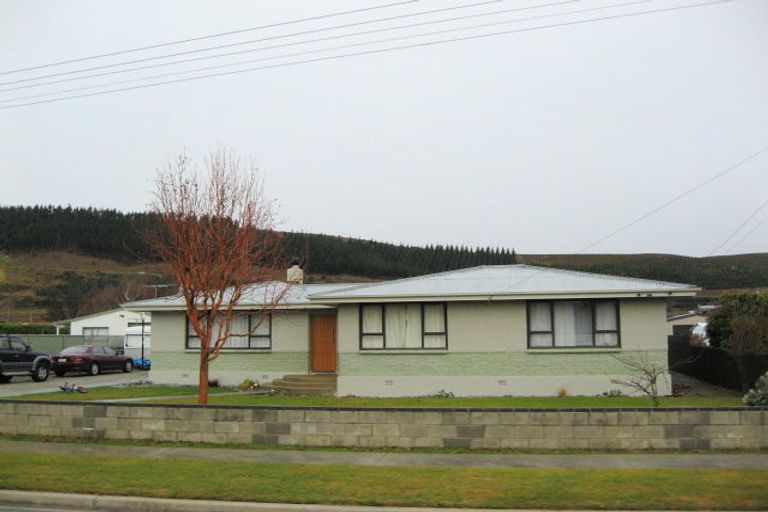Photo of property in 26 Newcastle Street, Clyde, 9330