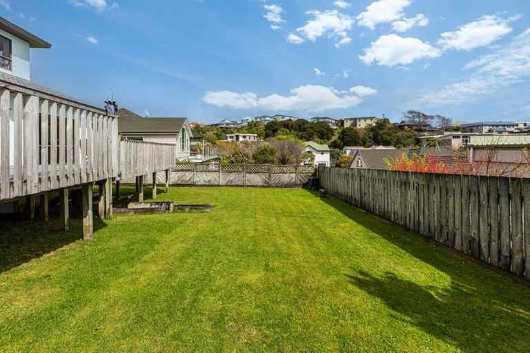 Photo of property in 31 Lanyon Place, Whitby, Porirua, 5024