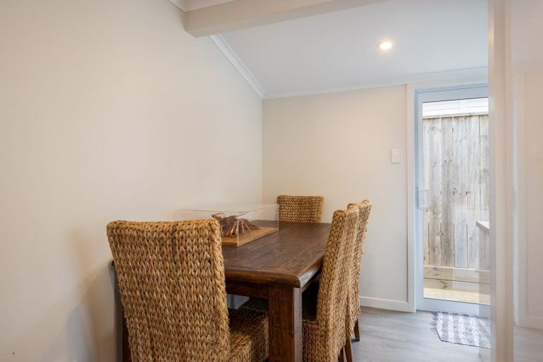 Photo of property in 8 York Crescent, Westown, New Plymouth, 4310