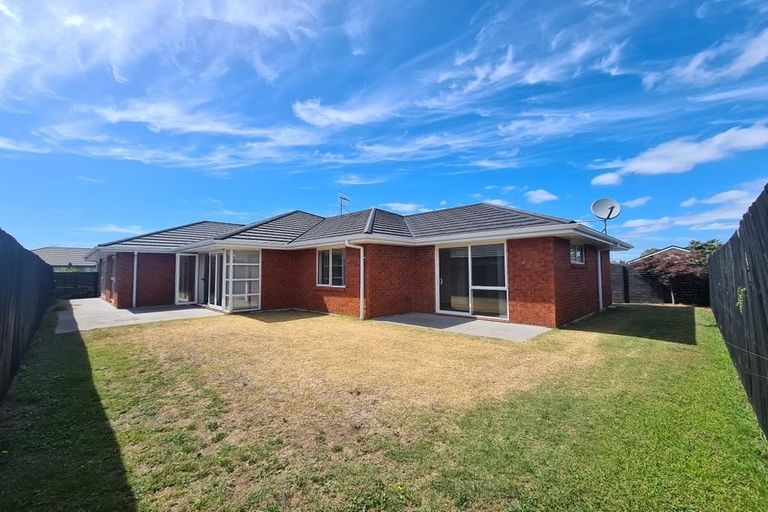 Photo of property in 10 Leet Crescent, Papamoa Beach, Papamoa, 3118
