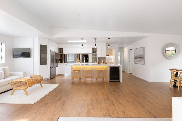 Photo of property in 33 Coast Boulevard, Papamoa Beach, Papamoa, 3118