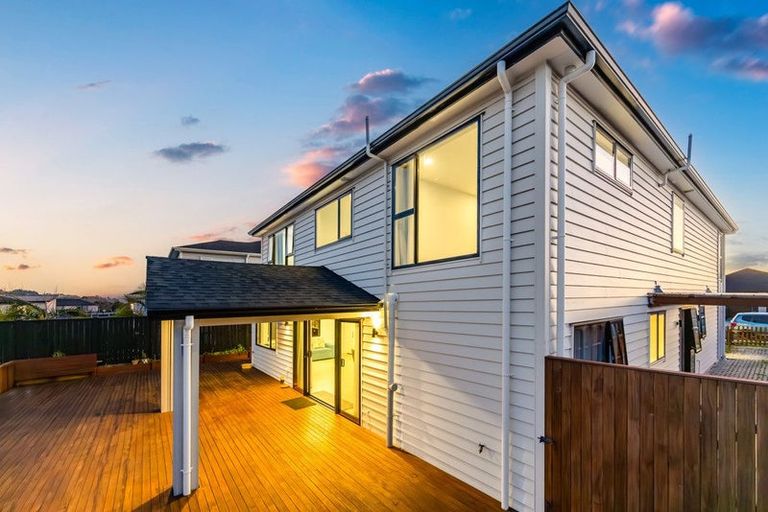 Photo of property in 35 Johns Creek Crescent, Silverdale, 0932