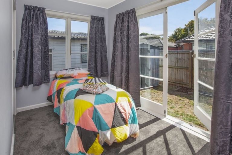 Photo of property in 12 Goldsmith Place, Waltham, Christchurch, 8023