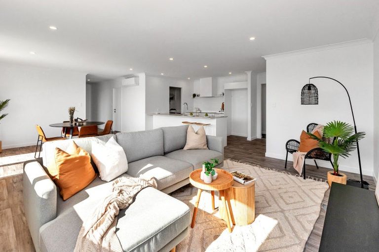 Photo of property in 55 Te Taniwha Road, One Tree Point, 0118