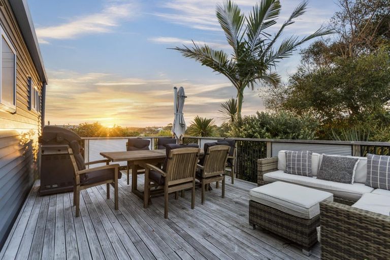 Photo of property in 11 Wesley Street, Devonport, Auckland, 0624