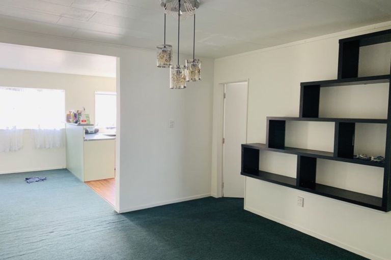 Photo of property in 1 Convair Crescent, Mangere, Auckland, 2022