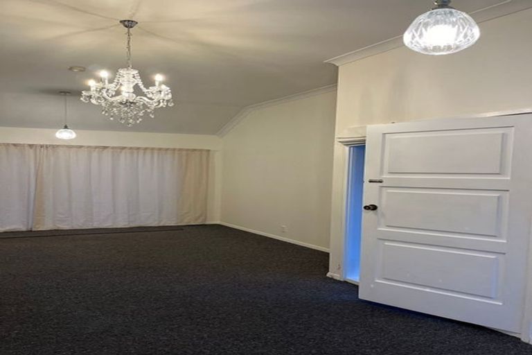 Photo of property in 1/73a Garreg Road, Bryndwr, Christchurch, 8052