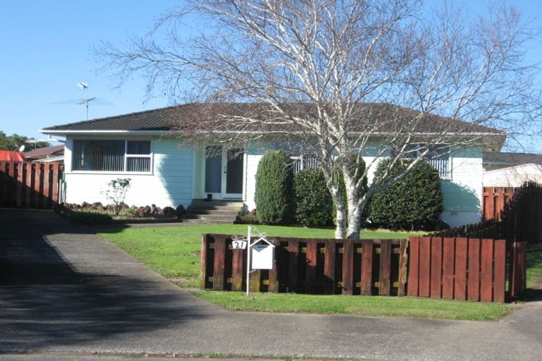 Photo of property in 21 Crampton Place, Manurewa, Auckland, 2102