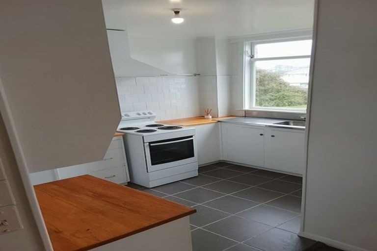 Photo of property in 73-75a Hereford Street, Cannons Creek, Porirua, 5024