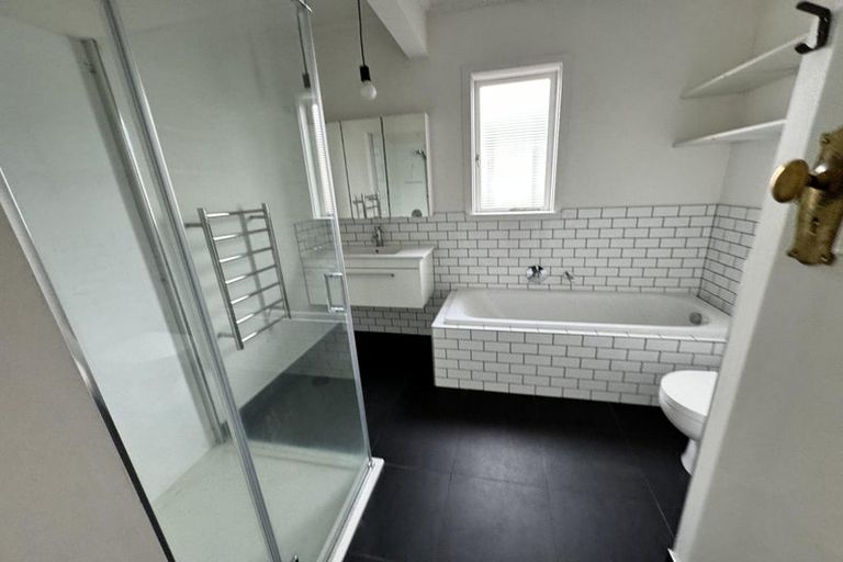 Photo of property in 45 Rua Road, Glen Eden, Auckland, 0602