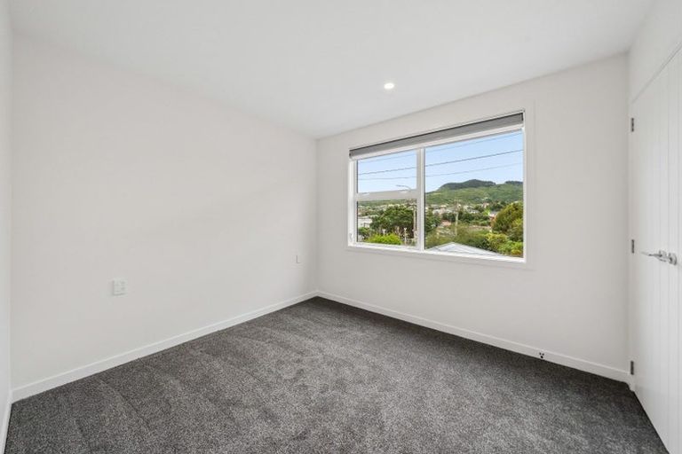 Photo of property in 1/5 Tawa Terrace, Tawa, Wellington, 5028