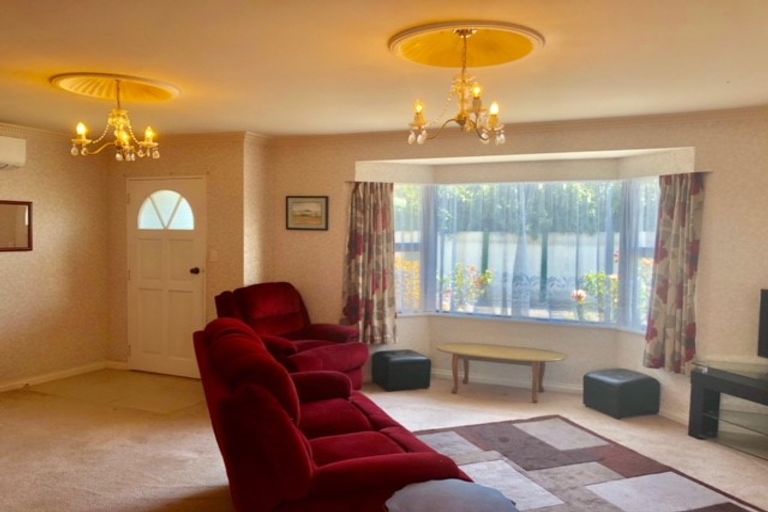 Photo of property in 16a Hornsby Street, Carterton, 5713