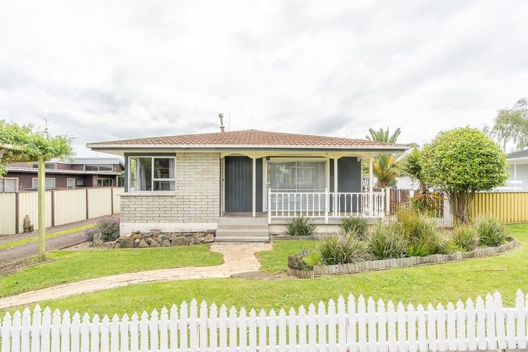 Photo of property in 14 Storey Avenue, Forest Lake, Hamilton, 3200