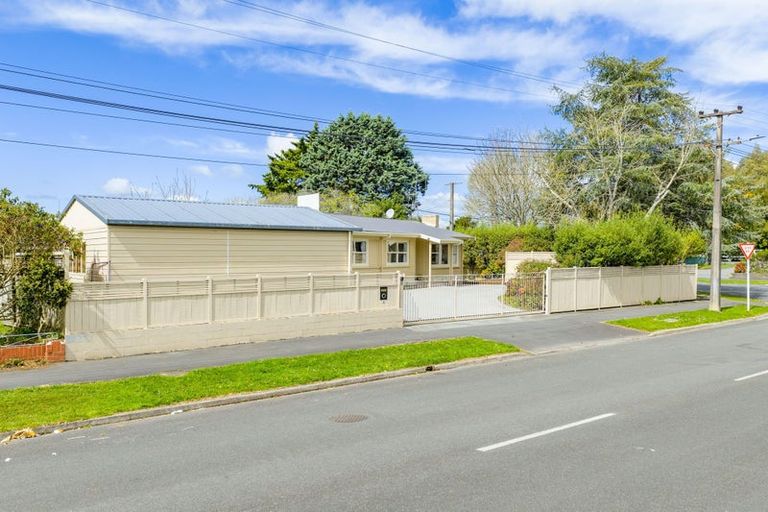 Photo of property in 2 Carrington Avenue, Hillcrest, Hamilton, 3216