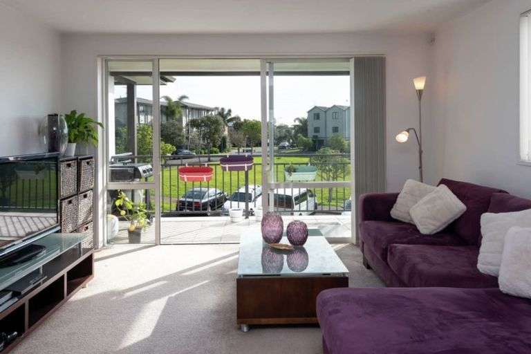 Photo of property in 6/1 Opito Way, East Tamaki, Auckland, 2013