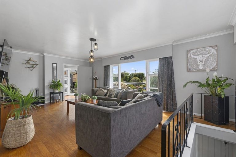 Photo of property in 22 Wharepaina Crescent, Springfield, Rotorua, 3015