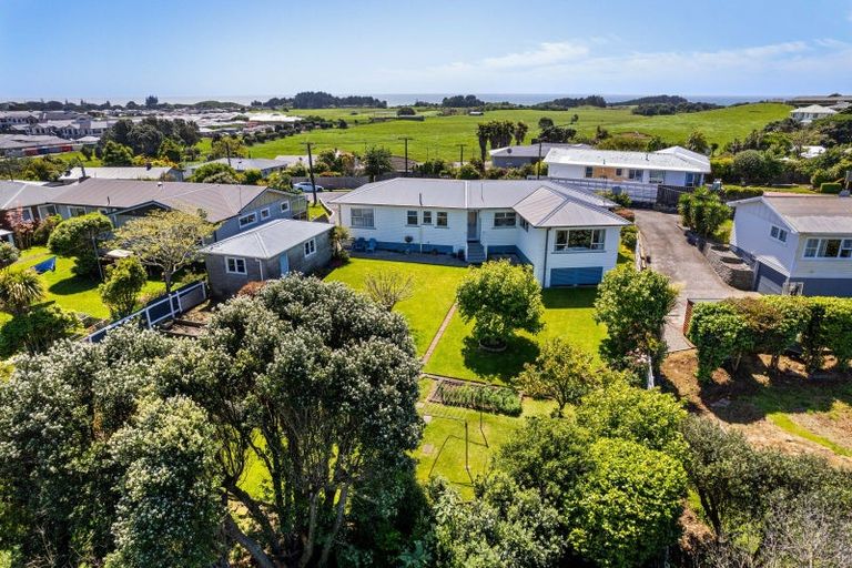 Photo of property in 11 Hulke Crescent, Bell Block, New Plymouth, 4312