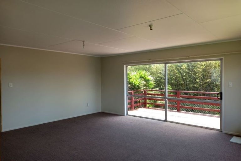 Photo of property in 5 Ngarue Place, Waitara, 4320