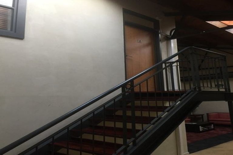 Photo of property in Metro Apartments, 16/220 Thorndon Quay, Pipitea, Wellington, 6011