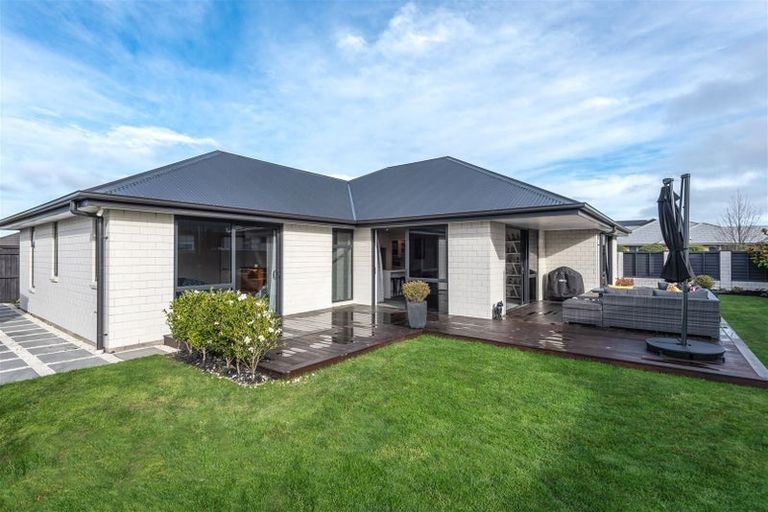 Photo of property in 40 Luxembourg Crescent, Halswell, Christchurch, 8025