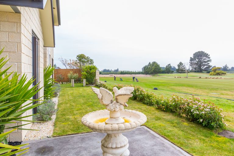 Photo of property in 540 Bower Avenue, Parklands, Christchurch, 8083