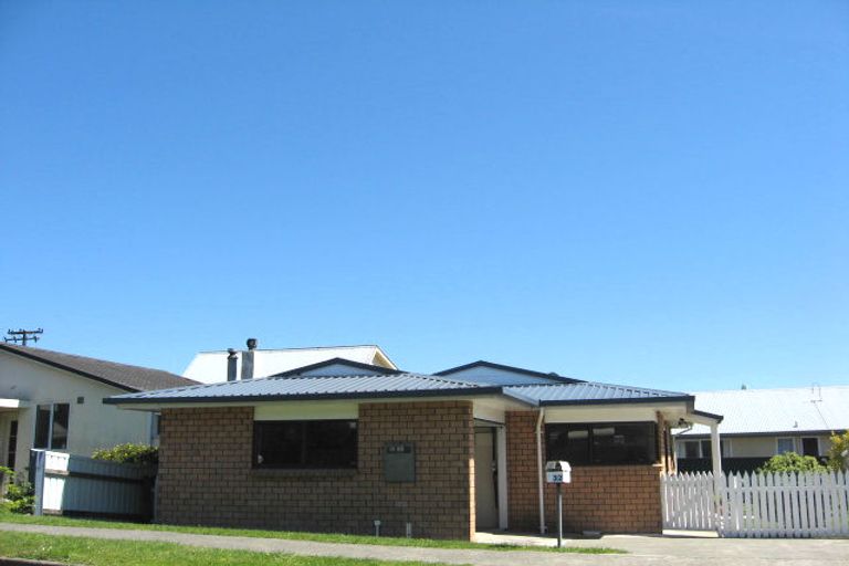 Photo of property in 1/32 Nikau Street, Stoke, Nelson, 7011