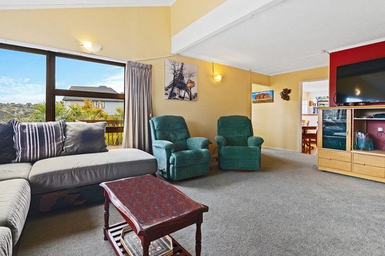 Photo of property in 2/58 Glencoe Road, Browns Bay, Auckland, 0630