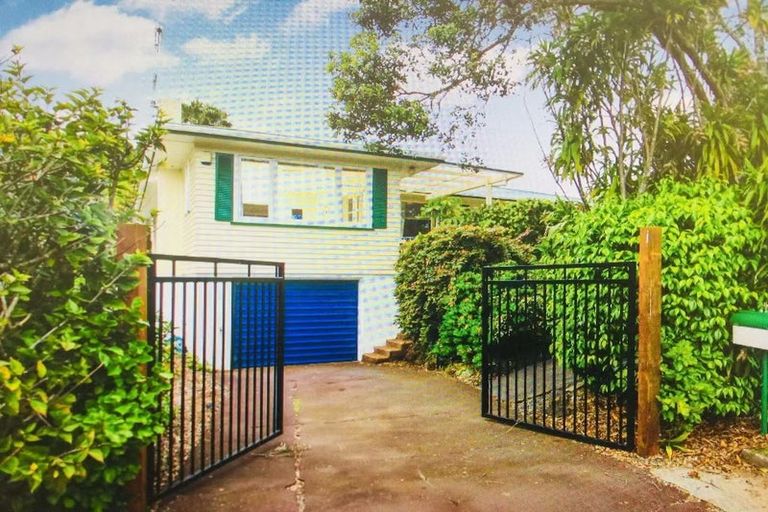 Photo of property in 12 Stanaway Street, Hillcrest, Auckland, 0627