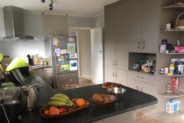 Photo of property in 10 Forest Road, Pinehaven, Upper Hutt, 5019