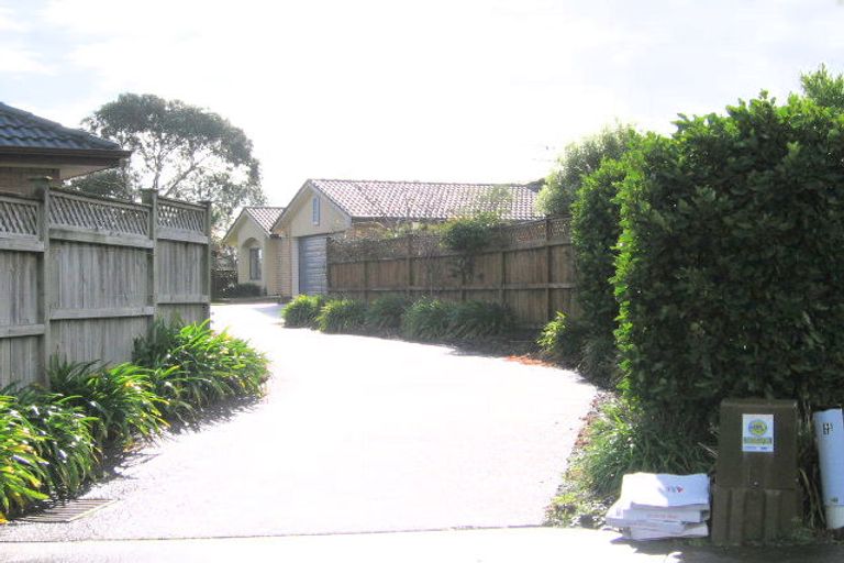 Photo of property in 16 Atworth Way, Burswood, Auckland, 2013