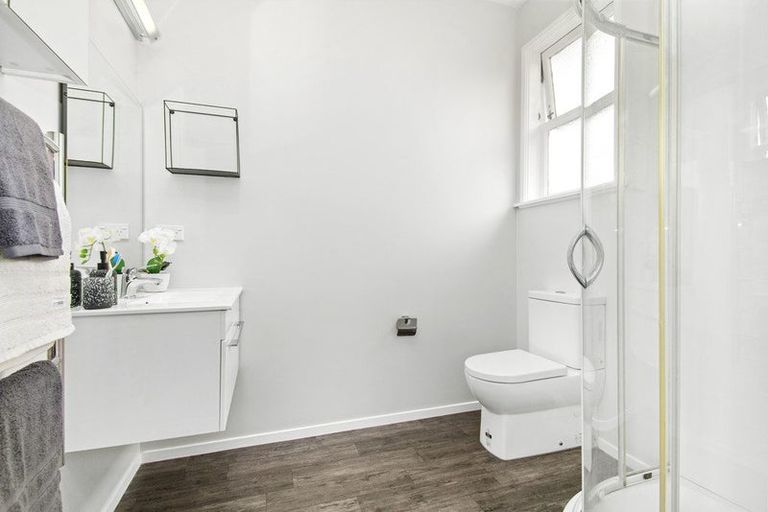 Photo of property in 22 Ngatitoa Street, Tawa, Wellington, 5028