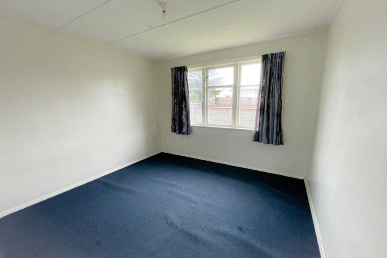 Photo of property in 19 Carson Street, Castlecliff, Whanganui, 4501