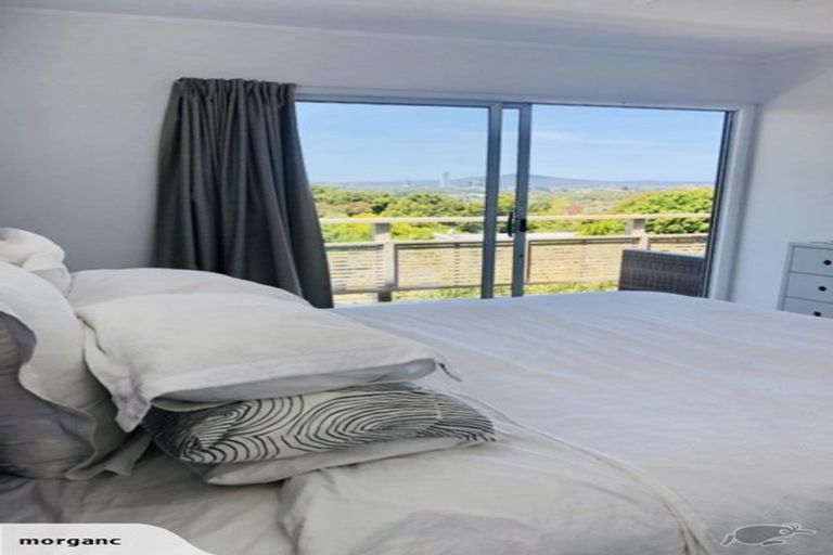 Photo of property in 1/2 Hume Drive, Hillcrest, Auckland, 0627