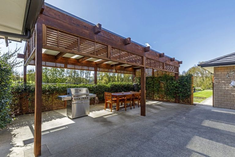 Photo of property in 34 Arone Way, Wainui, 0994