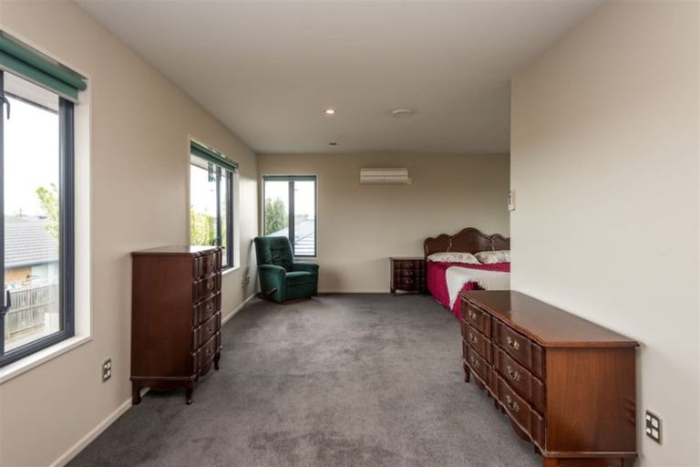 Photo of property in 8 Cunneen Place, Aidanfield, Christchurch, 8025