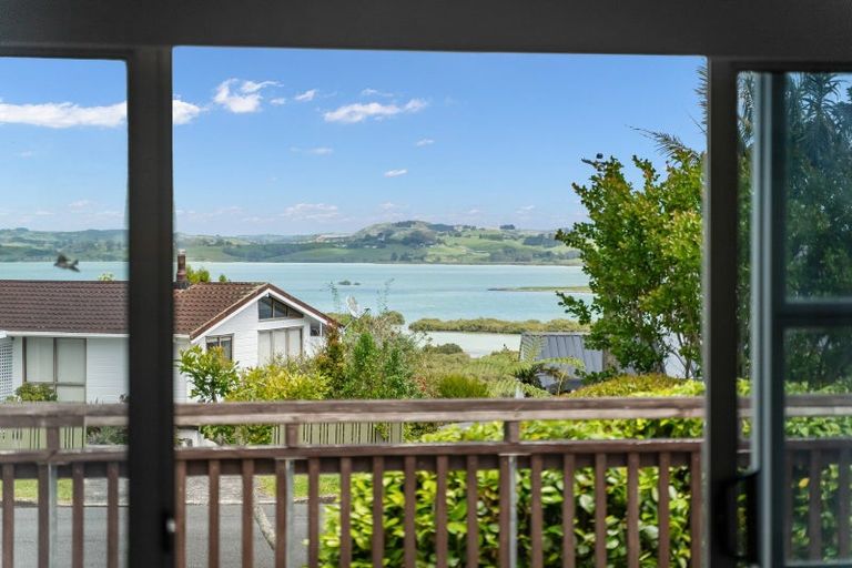 Photo of property in 49 West View Crescent, Onerahi, Whangarei, 0110