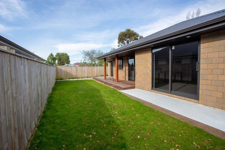 Photo of property in 5 Van Baarle Close, Carterton, 5713