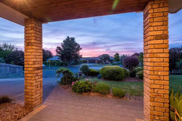 Photo of property in 10 Compass Court, Paraparaumu, 5032