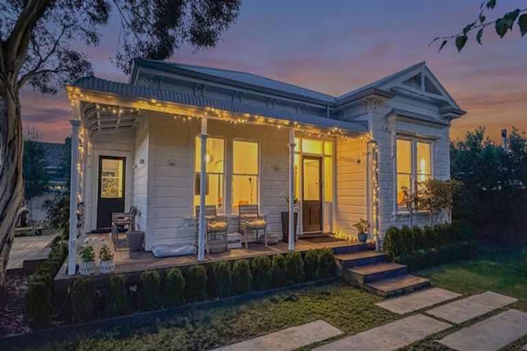 Photo of property in 250 Main Street, Greytown, 5712