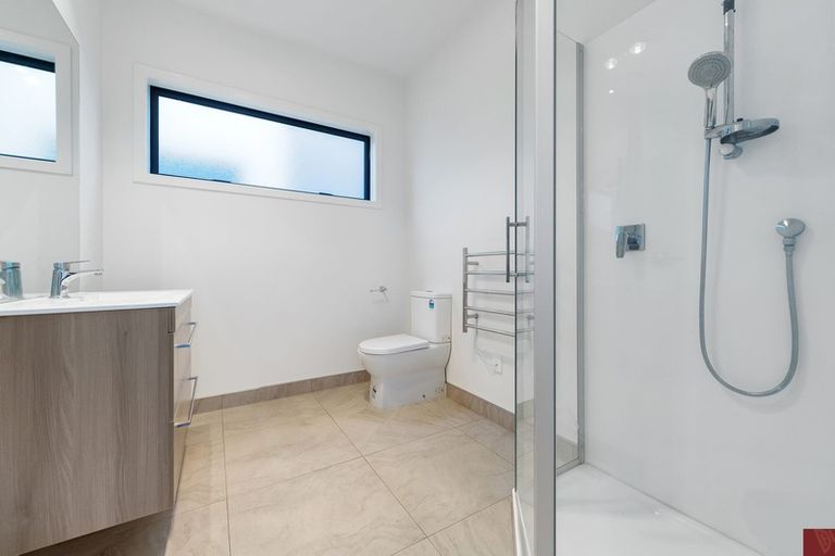 Photo of property in 9 Tapuwae Way, Mangere Bridge, Auckland, 2022