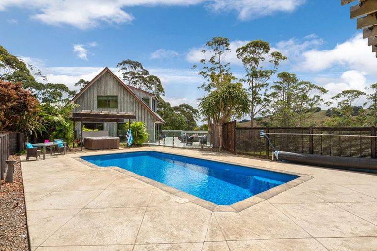 Photo of property in 585 Inland Road, Helensville, 0875