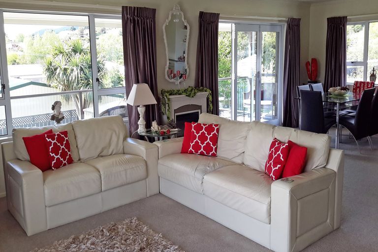 Photo of property in 7 North Foreland Street, Waihola, Milton, 9073