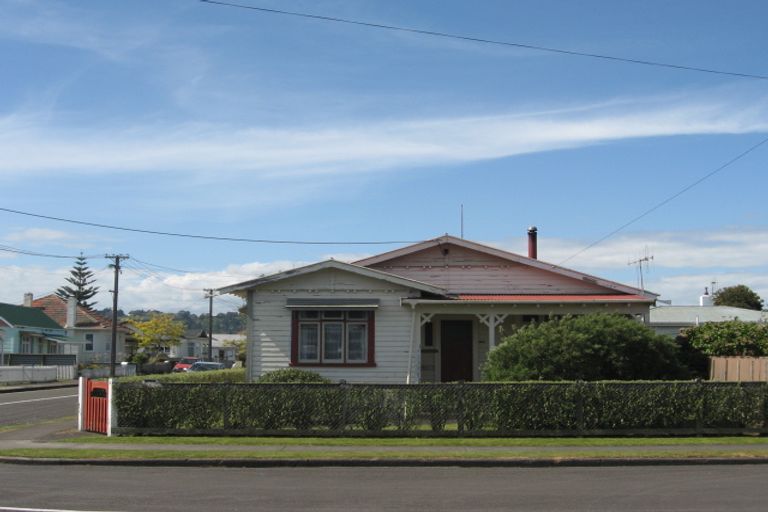 Photo of property in 16 Argyle Street, Whanganui, 4500