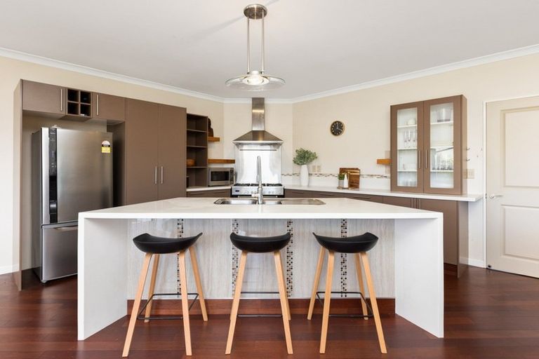 Photo of property in 56 Fairview Place, Havelock North, 4130