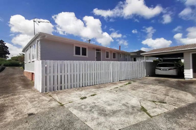 Photo of property in 35 Fairdene Avenue, Henderson, Auckland, 0610