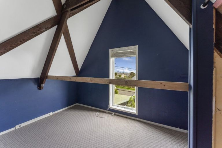 Photo of property in 23 Kotare Street, Waikanae, 5036